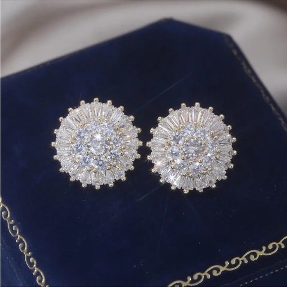 CZ Gold plated Round Luxury Zircon Earrings Elegant sparkly, designer New - Picture 1 of 10
